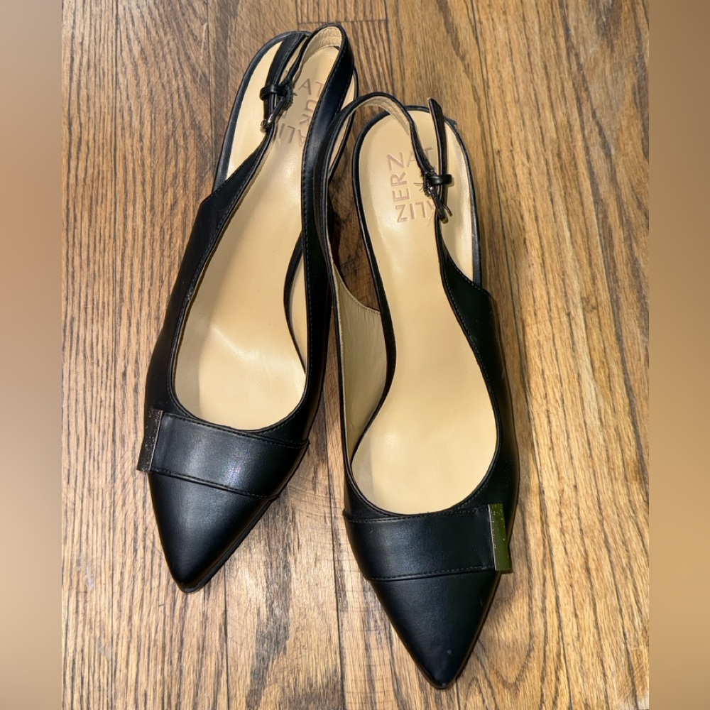 Naturalizer Black Pointed Slingback Heels